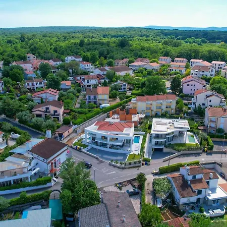 Sarah Vilă Vantacici