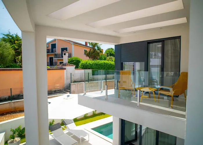 Sarah ヴァンタシチ