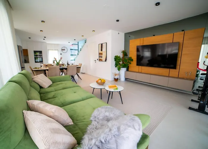 Villa Sarah Vantačići